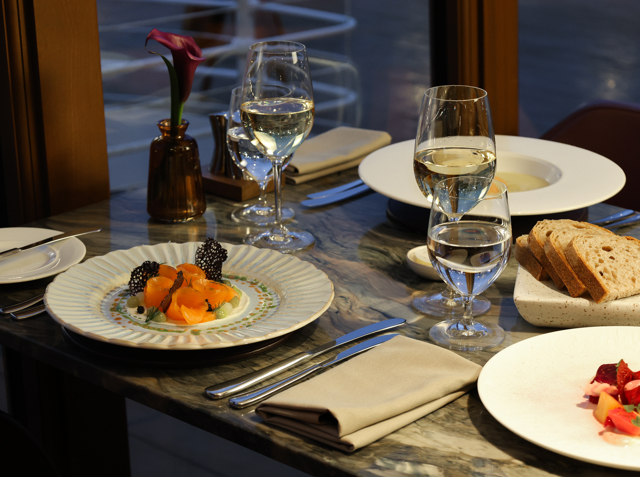 Achroous gin-cured Wester Ross salmon, Exmoor caviar, crème fraîche, cucumber 